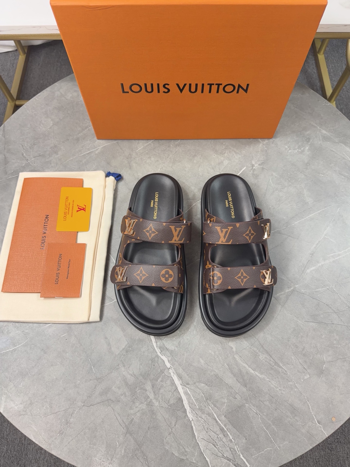 Louis Vuitton 2025 Spring/Summer New Slippers